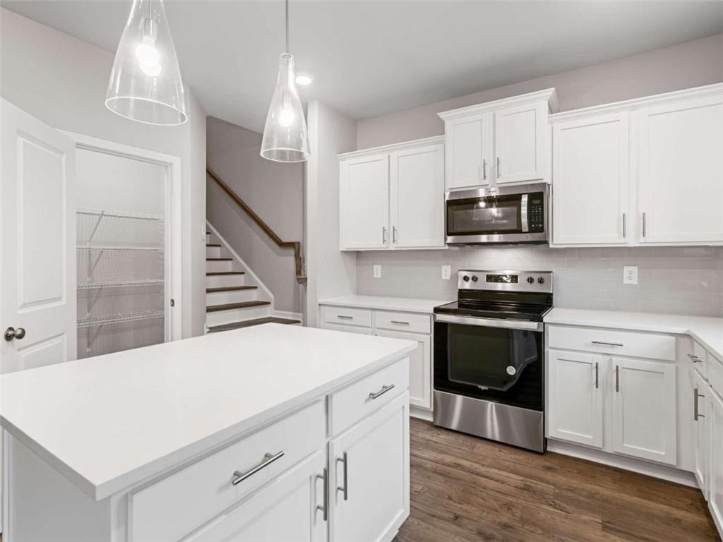 1107 Elyse Lane - Photo 1