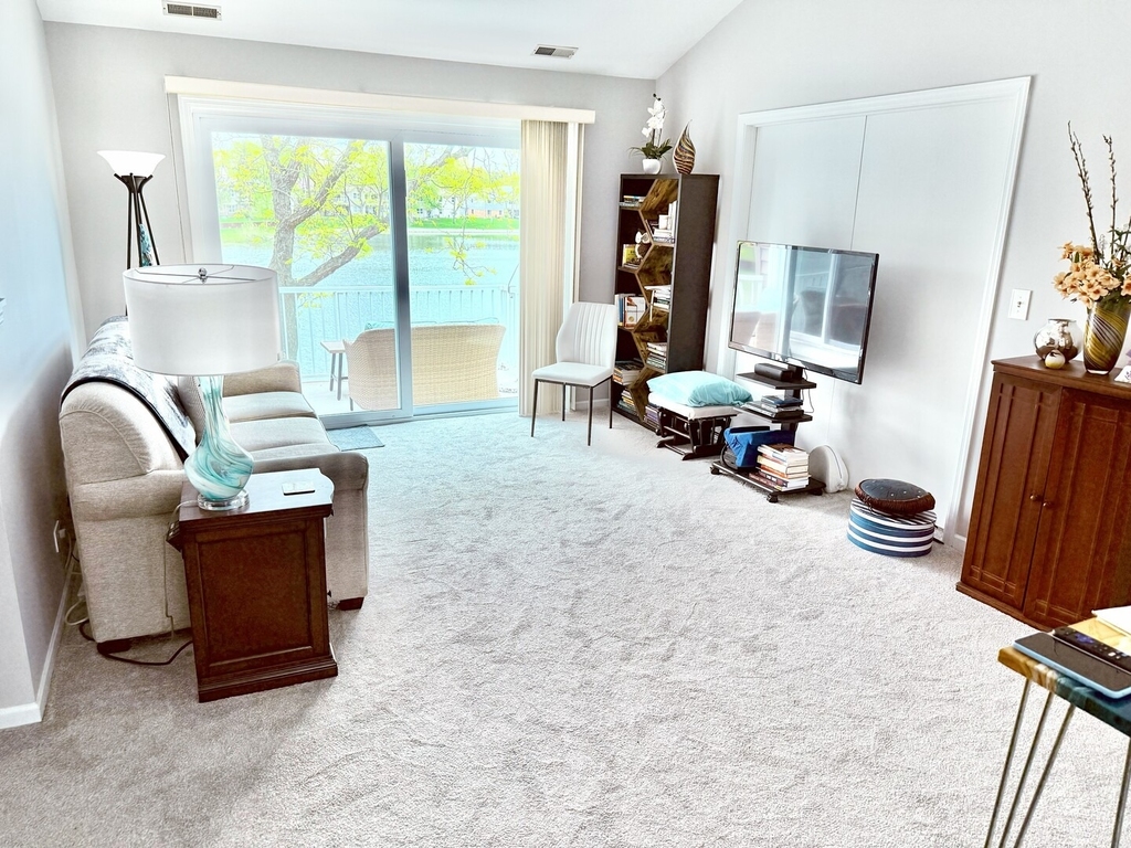 27w705 Windermere Road - Photo 1