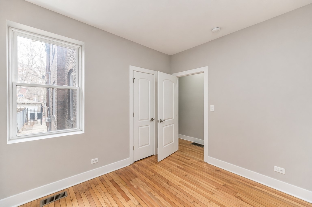 7944 S Ellis Avenue - Photo 7