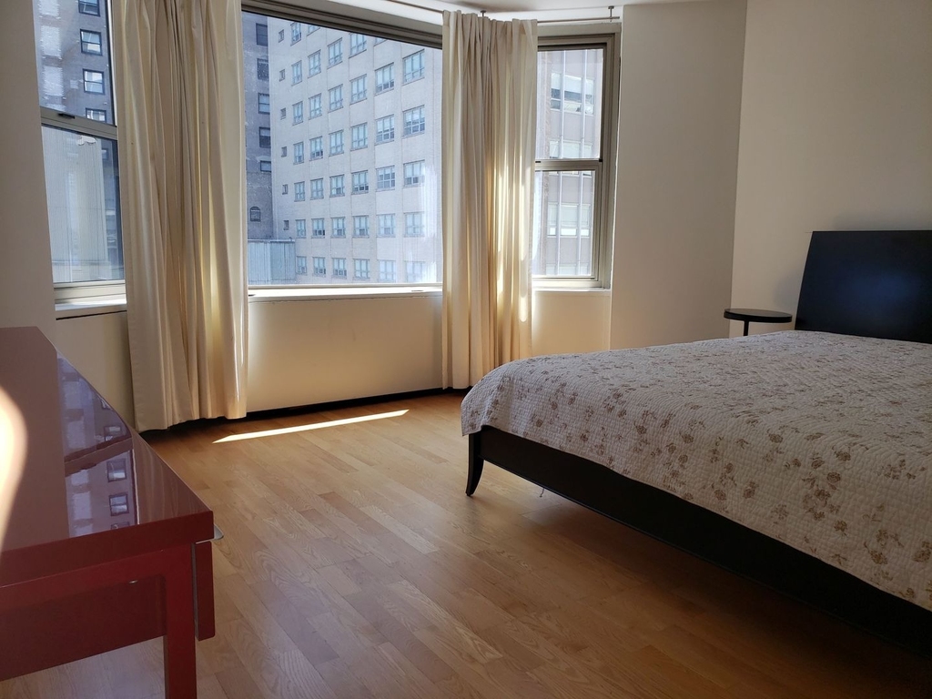 535 N Michigan Avenue - Photo 14
