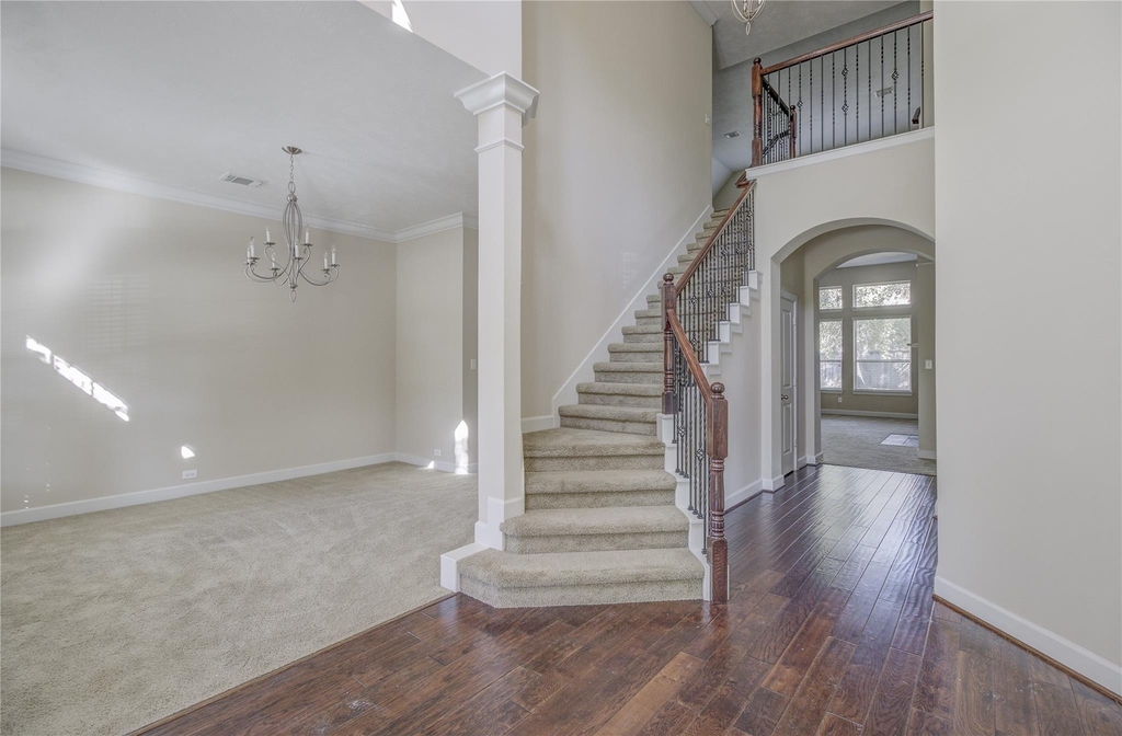 70 S Almondell Circle - Photo 2