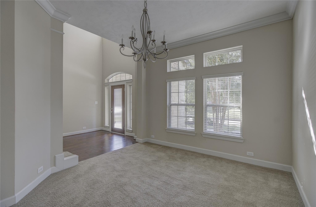 70 S Almondell Circle - Photo 4