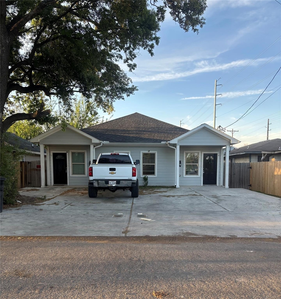 339 Owens Street - Photo 0