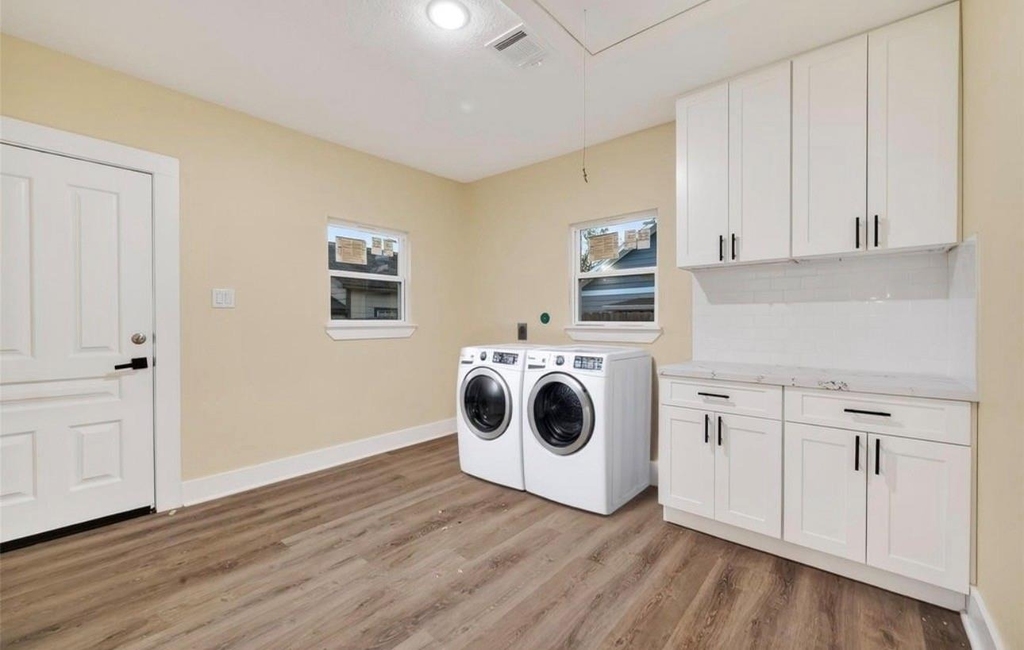 2725 Avenue F - Photo 8