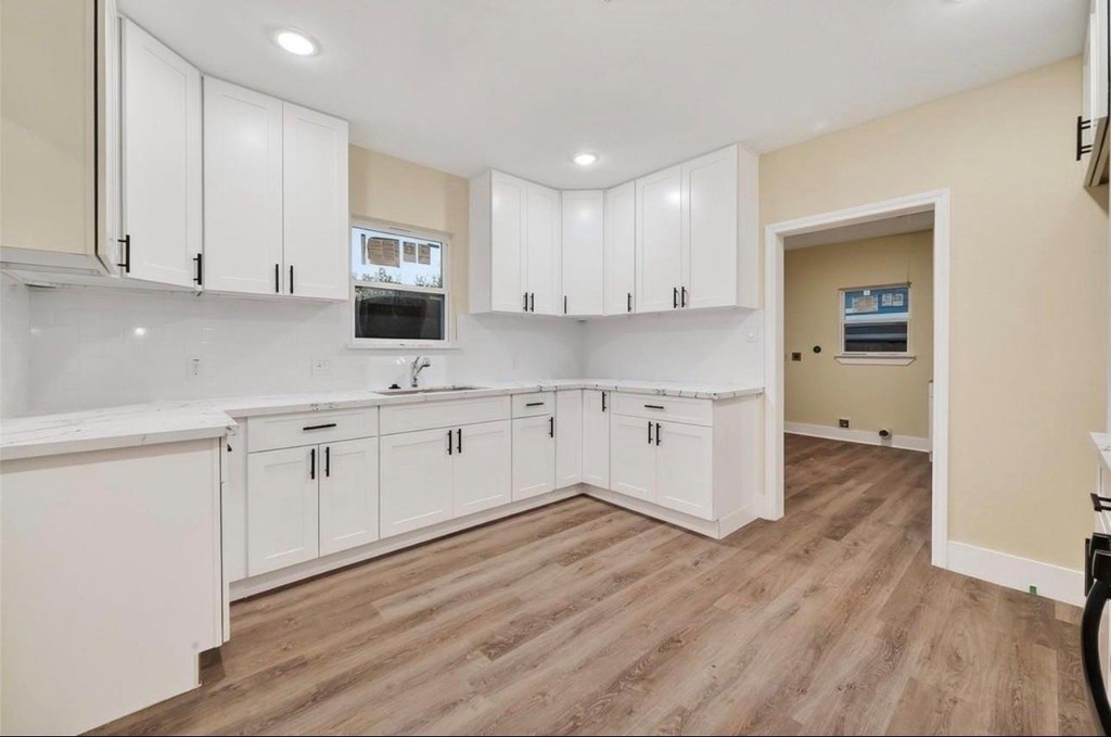 2725 Avenue F - Photo 5