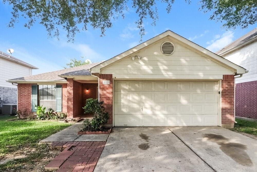 6618 Sutton Meadows Drive - Photo 0