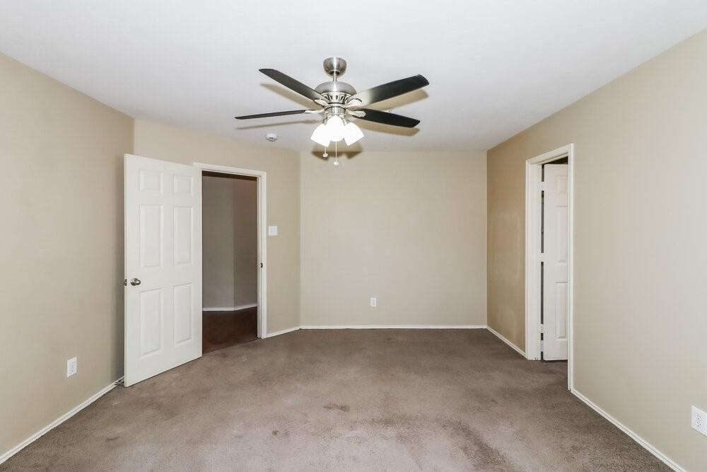 6618 Sutton Meadows Drive - Photo 8