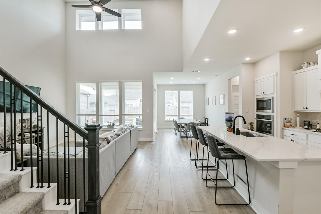 9243 Trimble Landing Drive - Photo 4