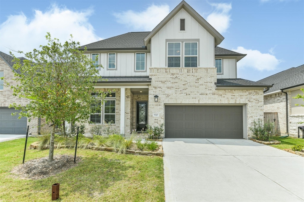 9243 Trimble Landing Drive - Photo 0