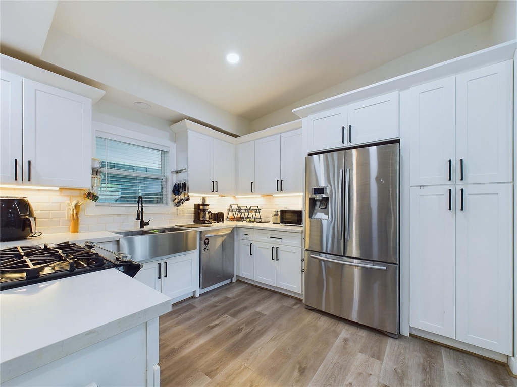7609 Amelia Road - Photo 4