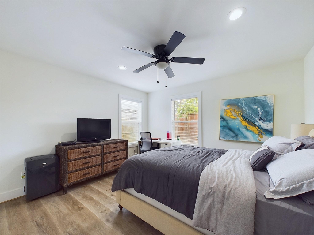 7609 Amelia Road - Photo 16