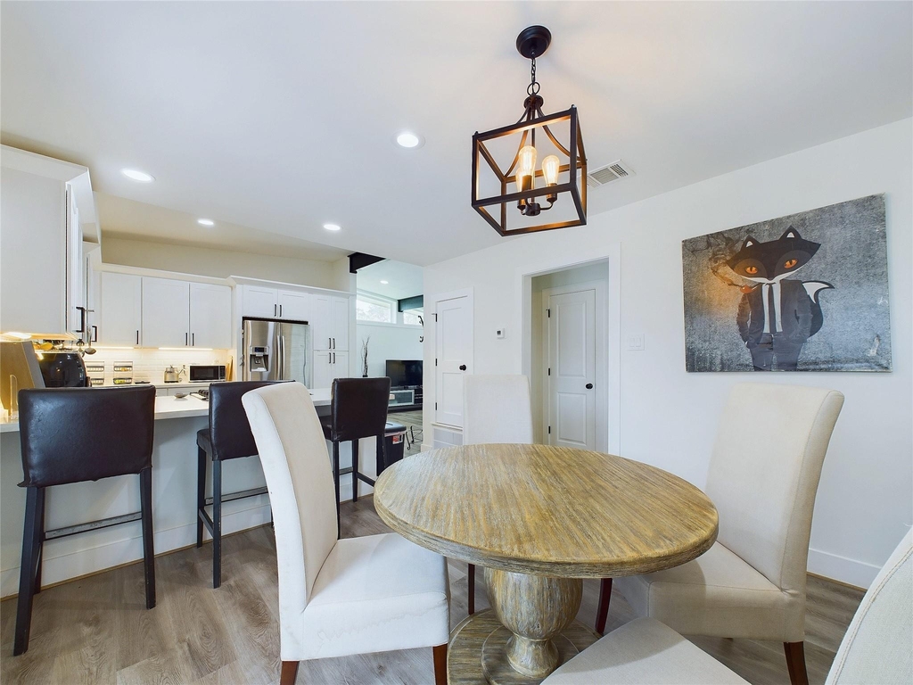 7609 Amelia Road - Photo 11