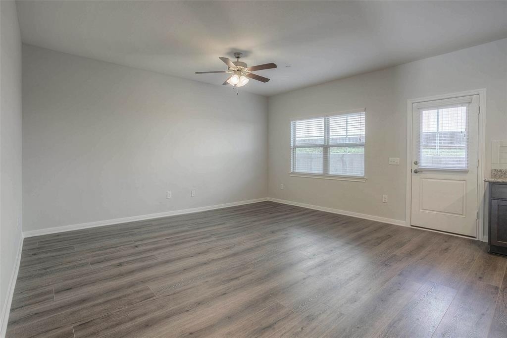 1419 Avenue N - Photo 6