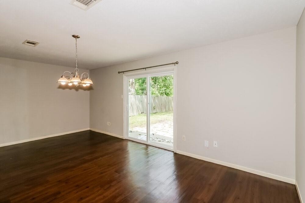11611 Duane Street - Photo 4