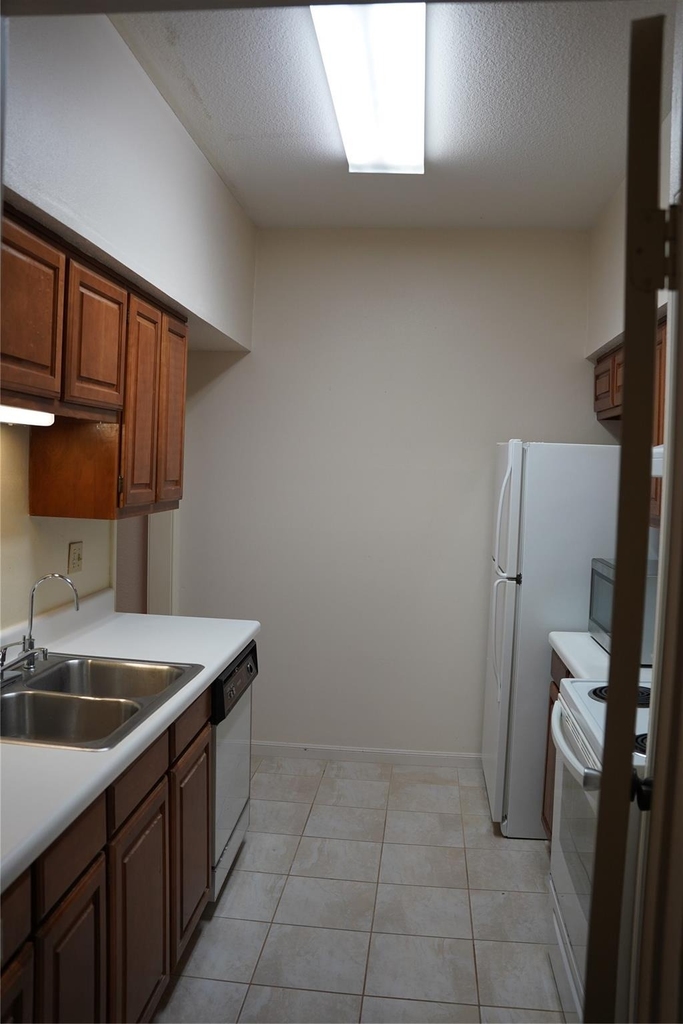 2475 Underwood Street - Photo 17