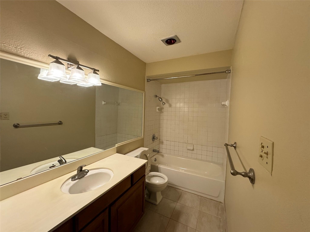 2475 Underwood Street - Photo 3
