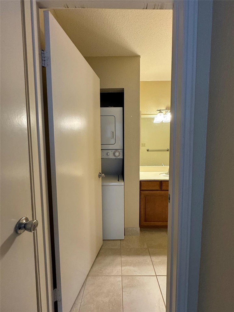 2475 Underwood Street - Photo 4