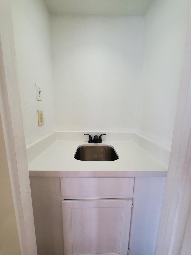 2810 Arrowhead Drive - Photo 7