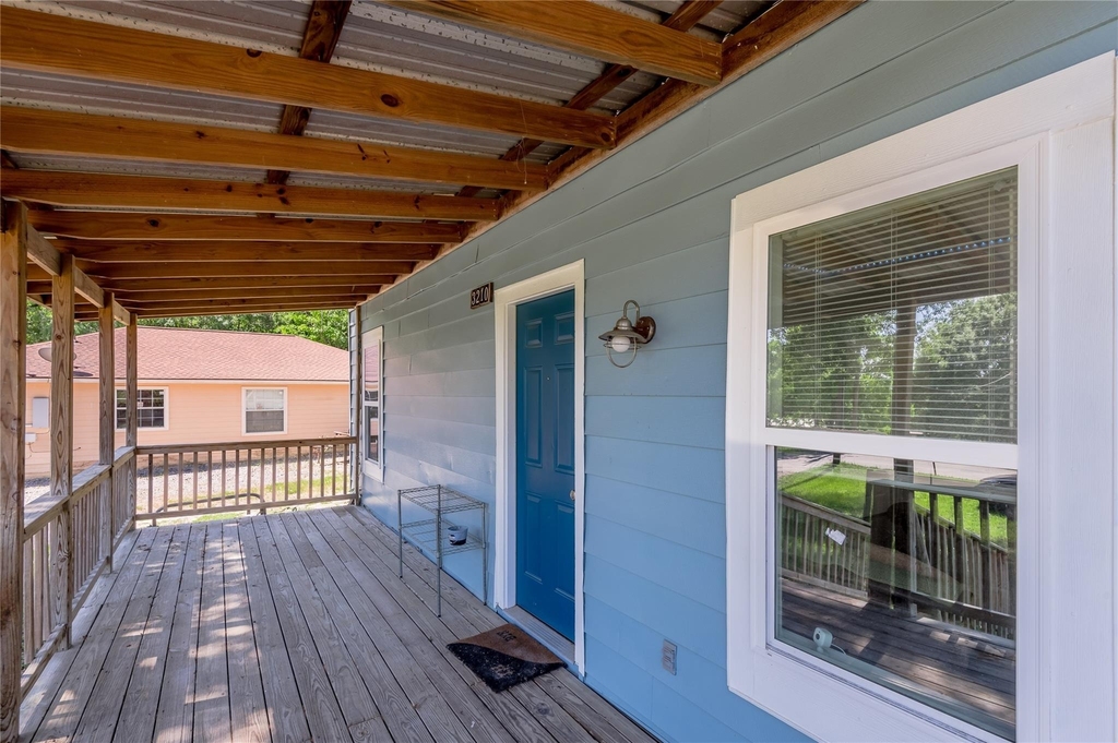 3210 Elks Drive - Photo 3