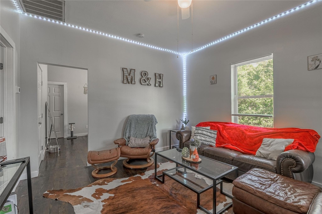 3210 Elks Drive - Photo 4