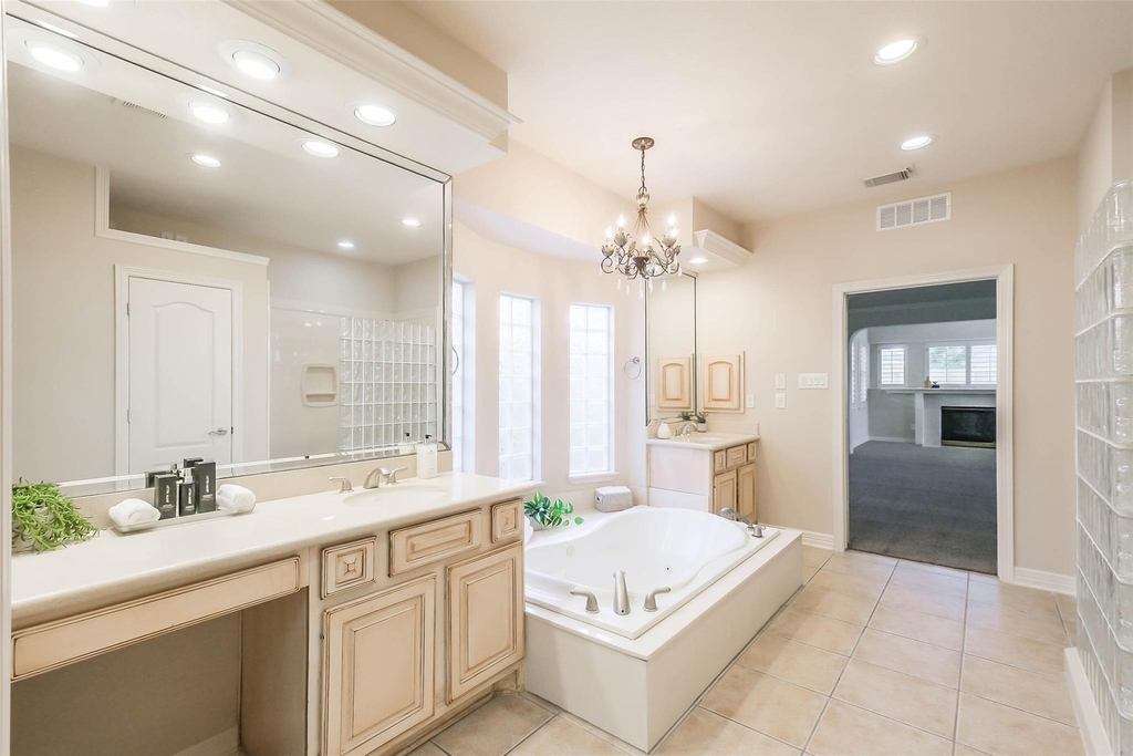 12411 Santiago Cove Lane - Photo 24