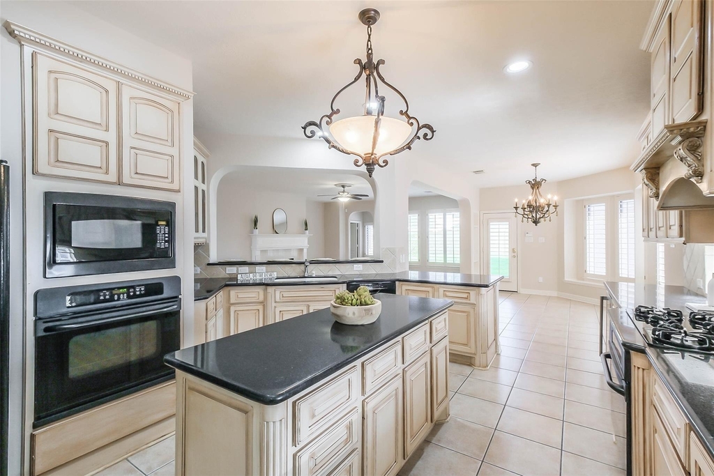 12411 Santiago Cove Lane - Photo 12