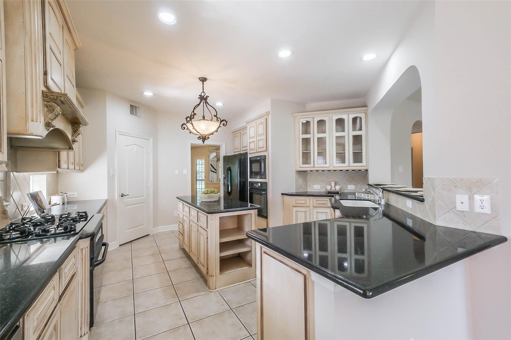 12411 Santiago Cove Lane - Photo 11