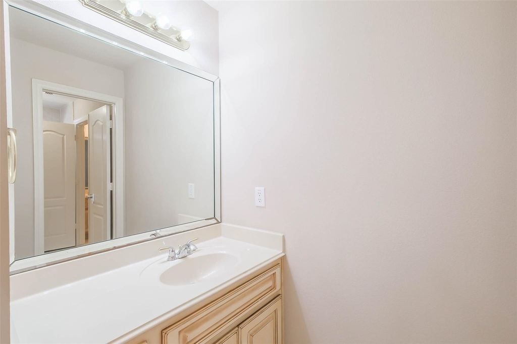 12411 Santiago Cove Lane - Photo 37