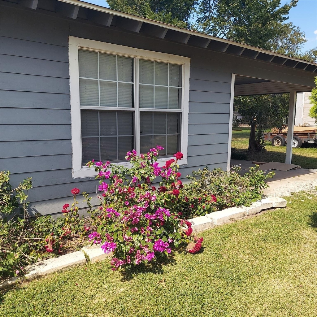 1025 6th Street - Photo 10