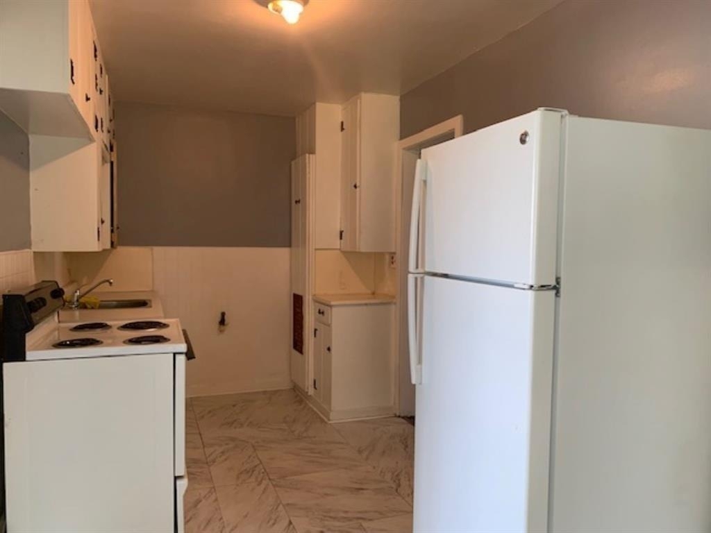 1025 6th Street - Photo 9