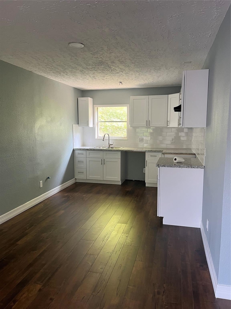 5911 Grace Lane - Photo 1