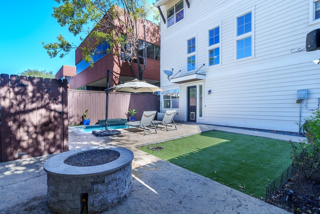 225 Knox Street - Photo 4