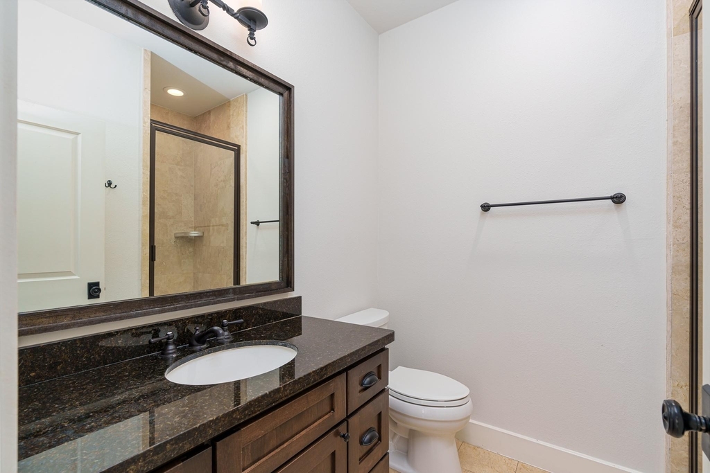 225 Knox Street - Photo 8