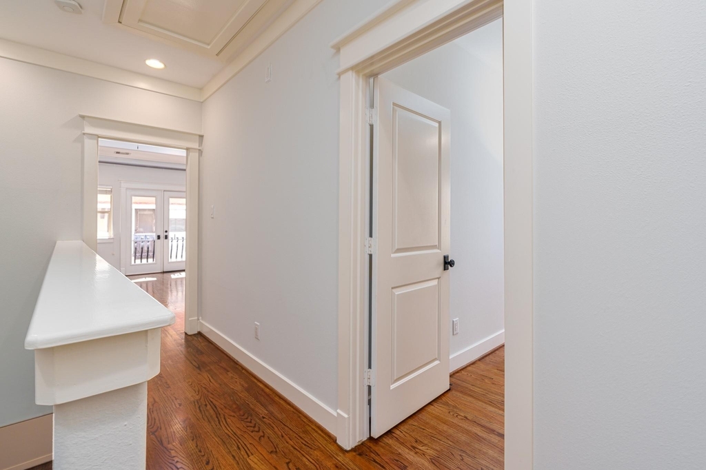 225 Knox Street - Photo 17