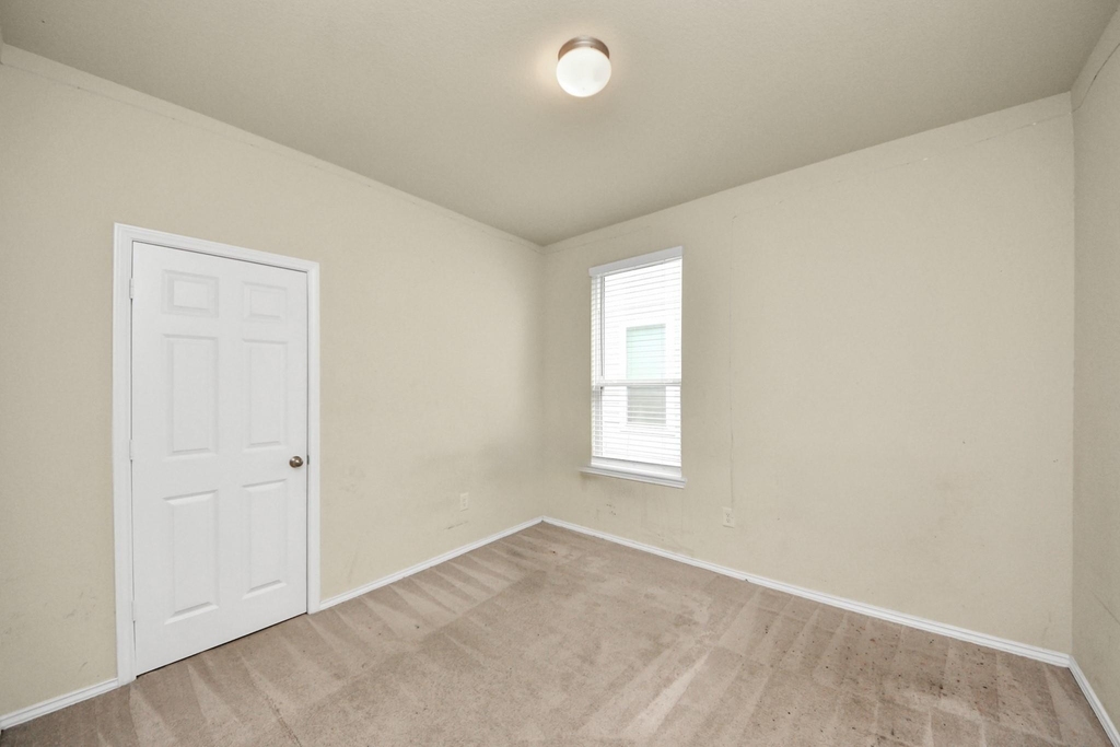 25827 Kinship Court - Photo 3