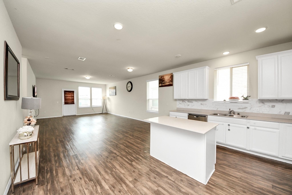25827 Kinship Court - Photo 5