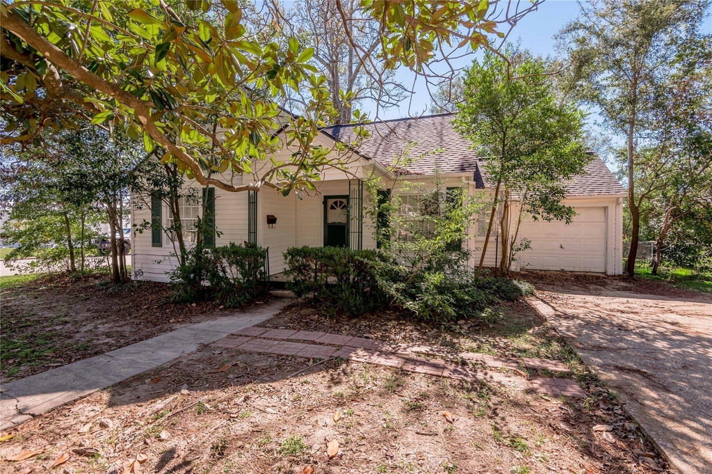 1415 22nd Street - Photo 0