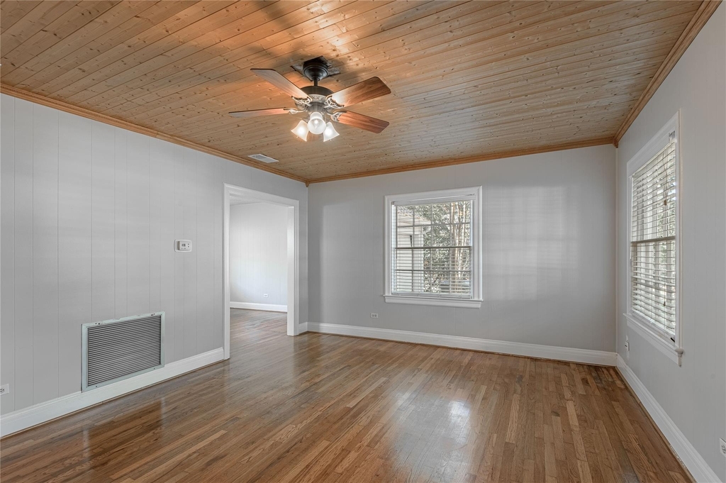 1415 22nd Street - Photo 3