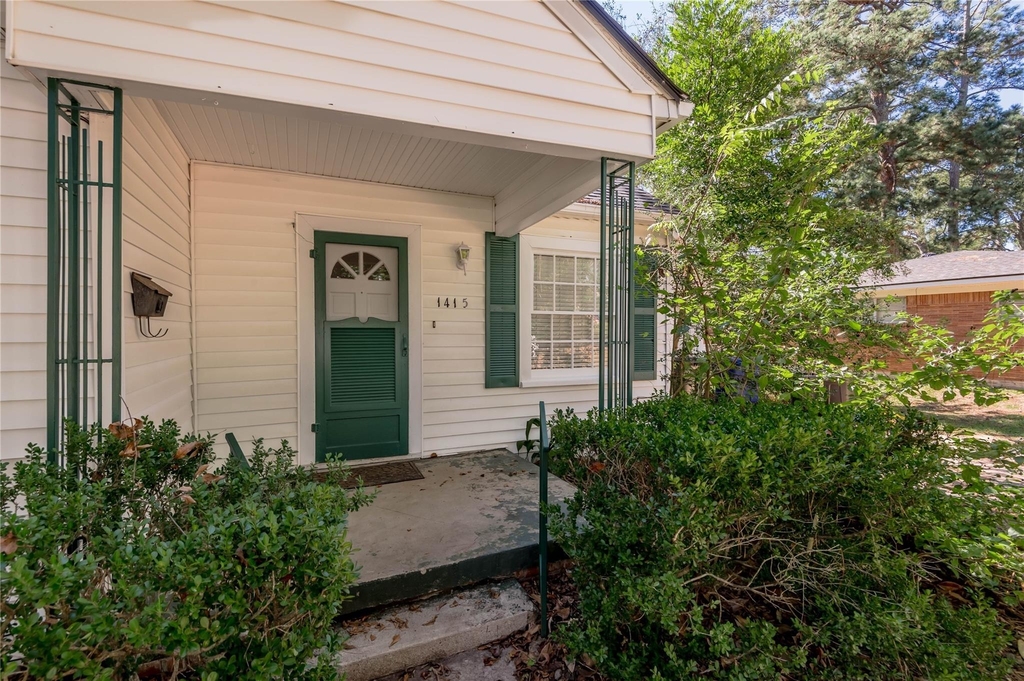1415 22nd Street - Photo 2