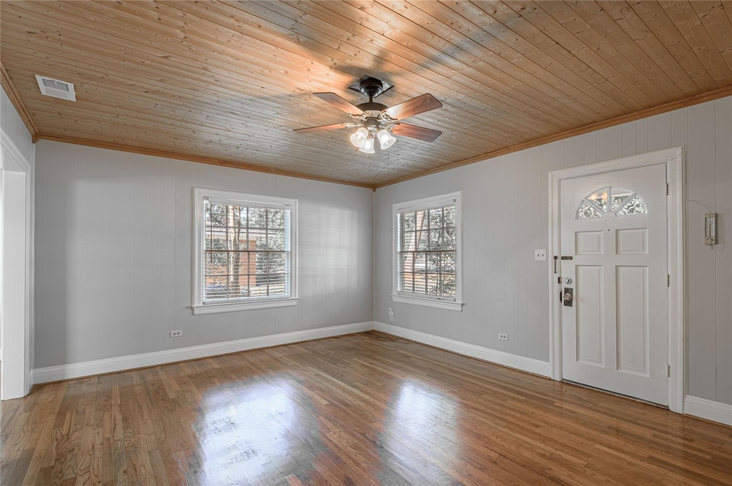 1415 22nd Street - Photo 4