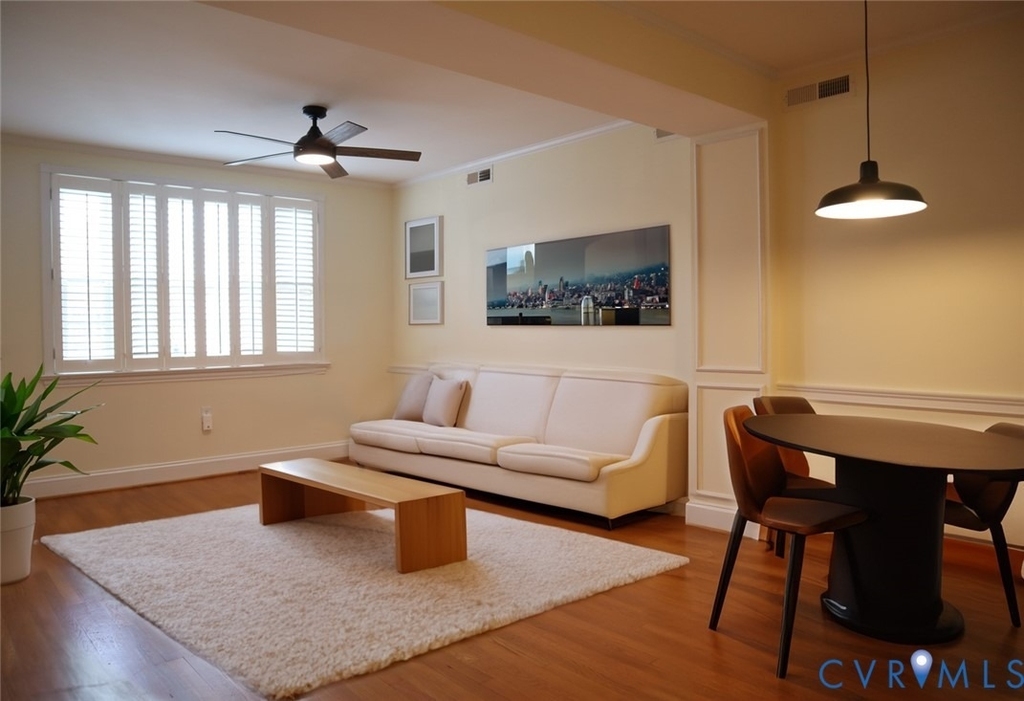27 W Locke Lane - Photo 1