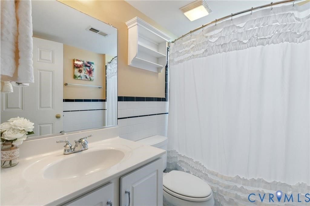 27 W Locke Lane - Photo 7