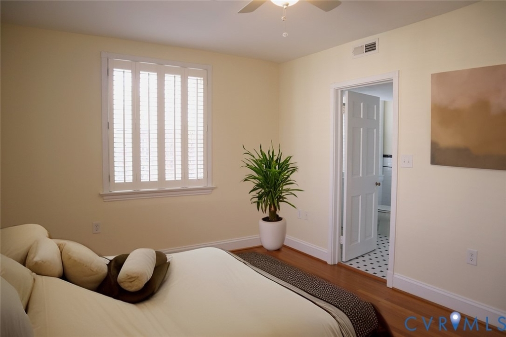 27 W Locke Lane - Photo 4
