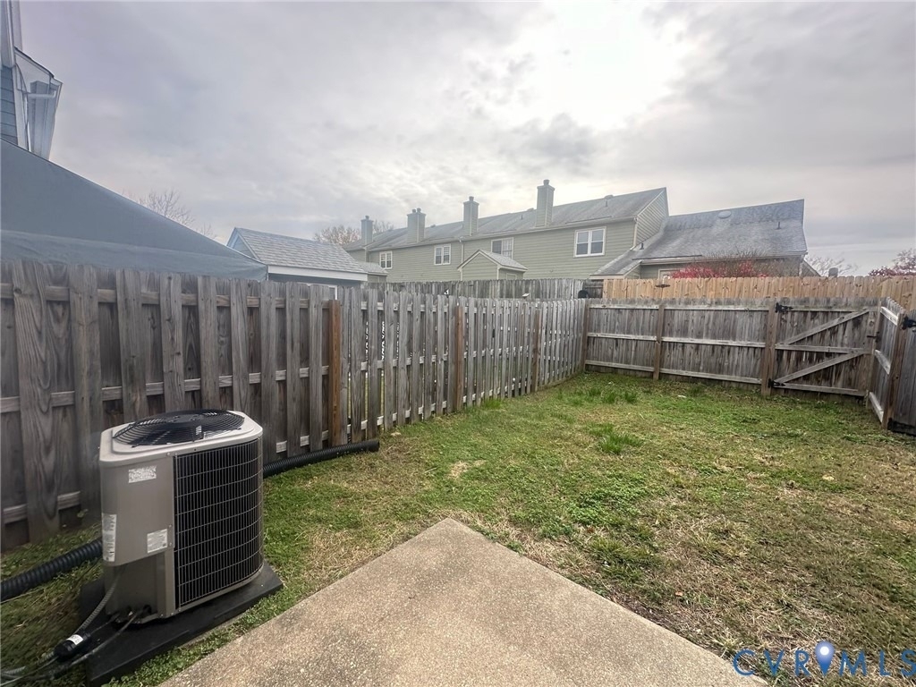 7812 Coachford Court - Photo 8