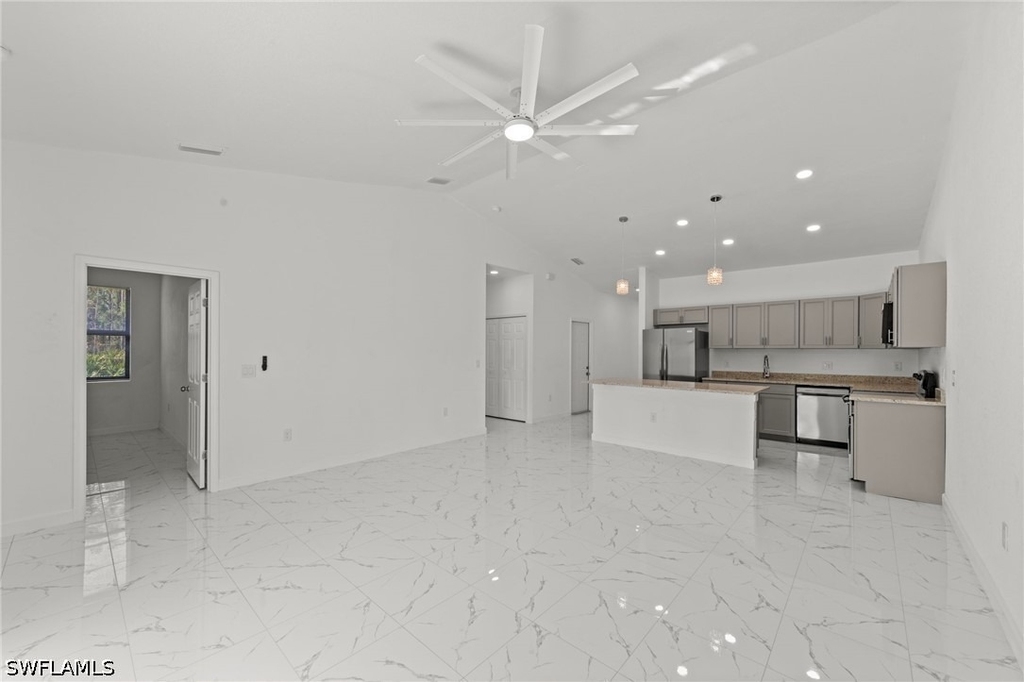 1940 Laverna Avenue - Photo 9