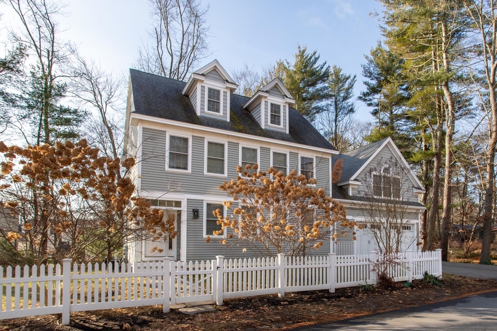 156 North Shore - Photo 1