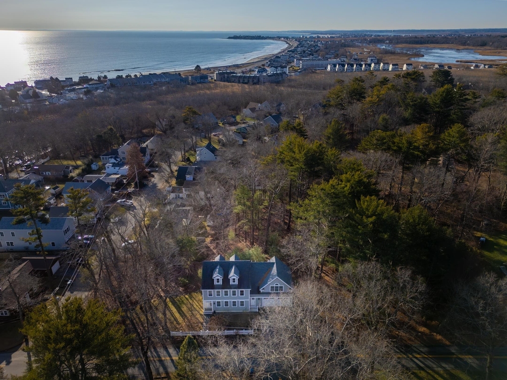 156 North Shore - Photo 3