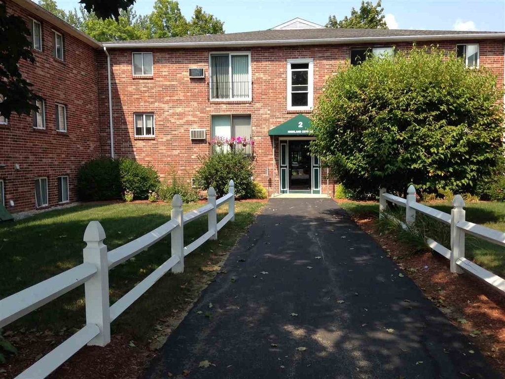 93 West - Photo 4