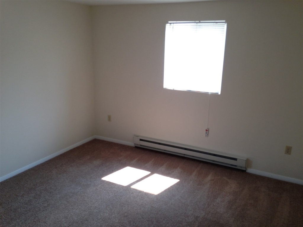 93 West - Photo 20