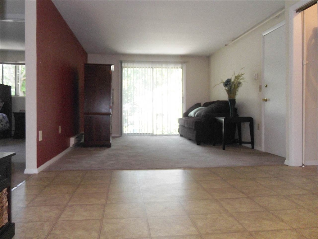 93 West - Photo 19